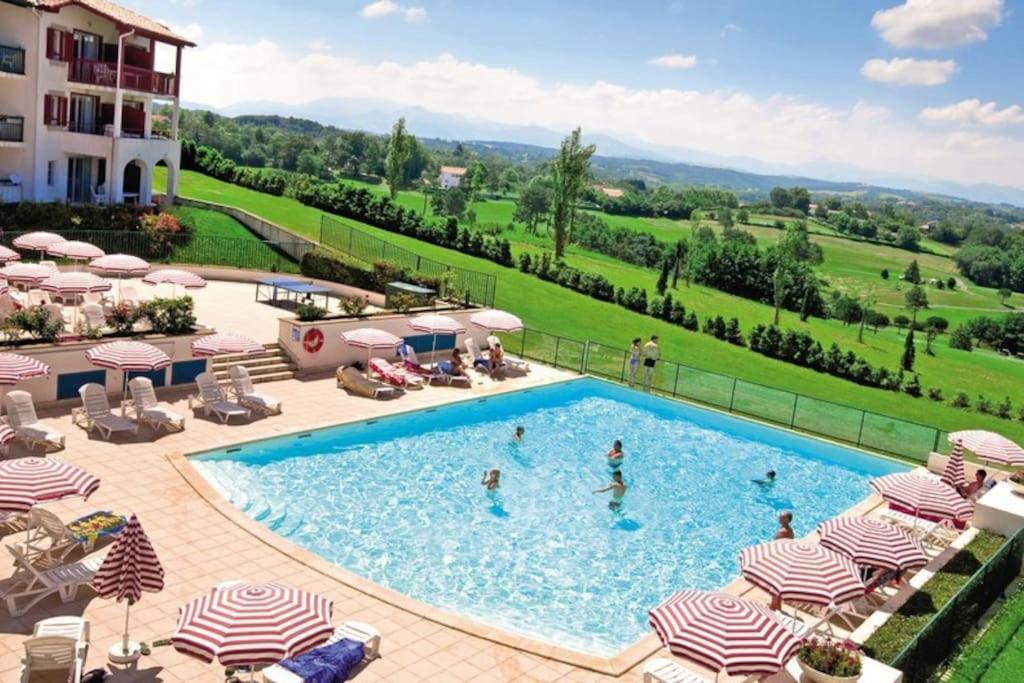 Apartamento T1 Bis Avec Piscine Vue Golf Et Montagnes Arcangues Exterior foto
