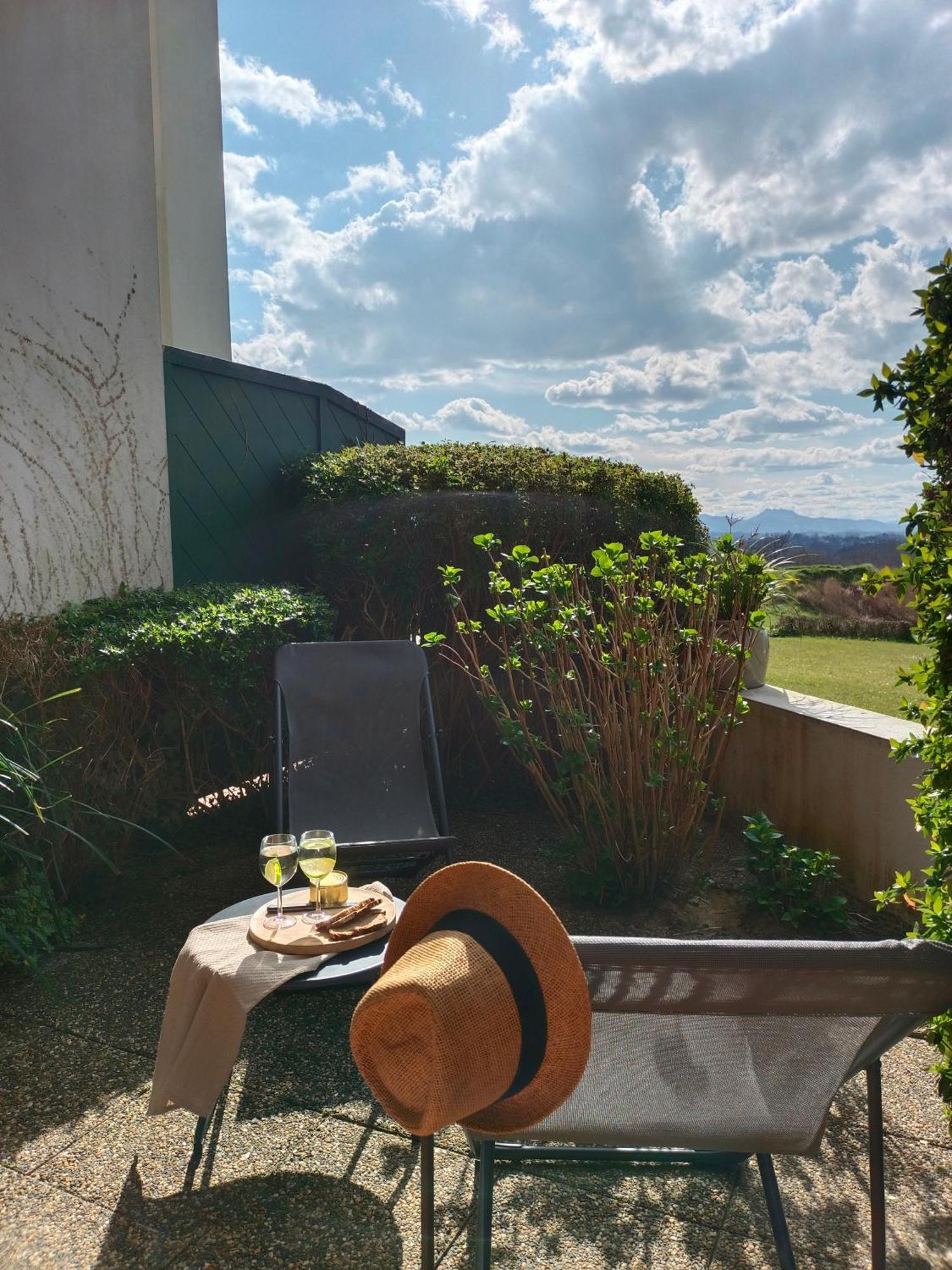Apartamento T1 Bis Avec Piscine Vue Golf Et Montagnes Arcangues Exterior foto
